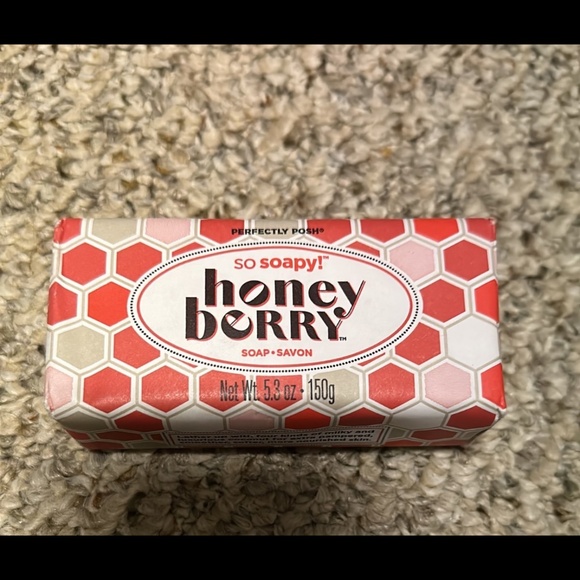 Perfectly Posh~Honey Berry~So Soapy bath bar ~New and Sealed - Picture 2 of 6